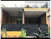 tampak depan rumah di villa mutiara cinere,