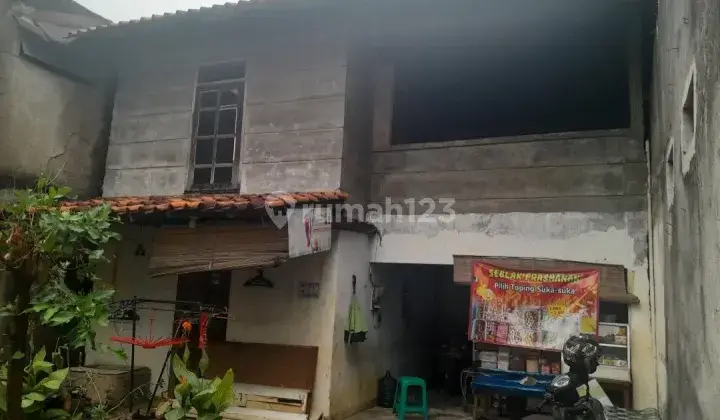 Dijual Rumah di Kebayoran, Lokasi Strategis 1