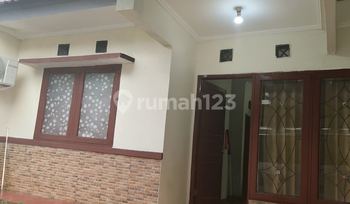 House in Villa Inti Persada, East Pamulang, Tangsel. Quick Sale