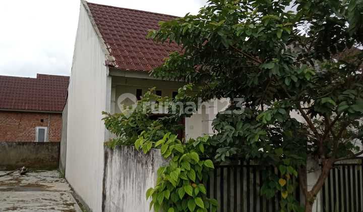 House for Sale in Lubuklinggau, Good Condition, Ready to Live In, Cheap 400 Million 2