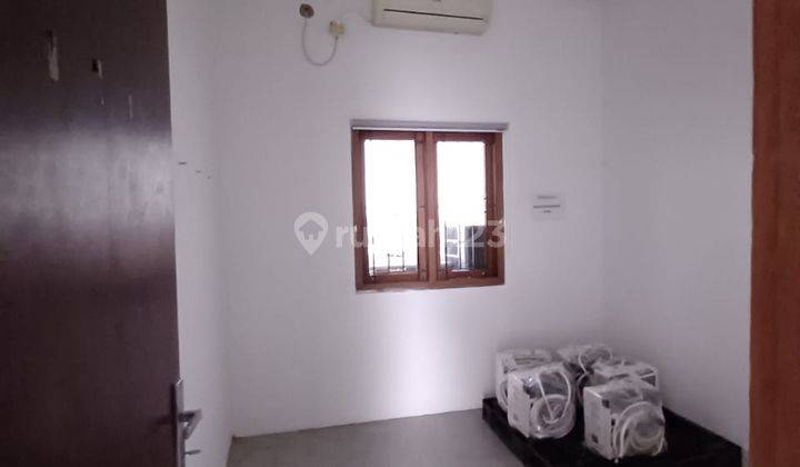 Rumah Bagus Semi Furnished SHM di Jalan Raya Jakarta Parung Pondok Cabe , Tangerang Selatan  2