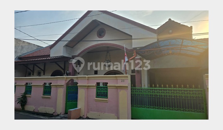 Rumah Jakarta Timur, Lubang Buaya, Cipayung, Dekat Asrama Haji