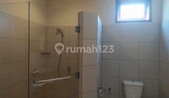 Very spacious house in Pondok Cabe, Modern Hill, Pondok Cabe, Cheap. 2