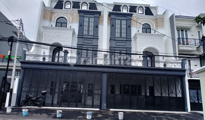 Rumah di Jakarta Selatan, Jagakarsa, Mountez Zouri Land