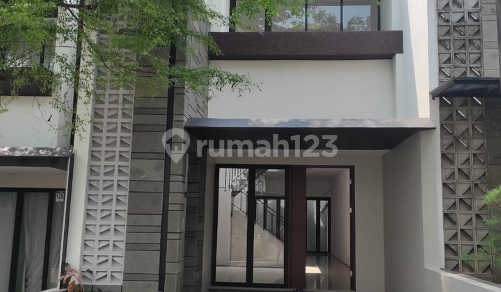 House in South Tangerang, Cirende, Avizesa Complex