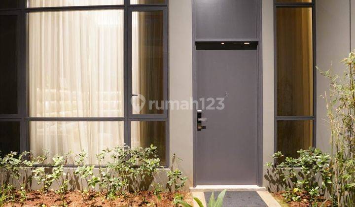 tampak depan apartemen di jakarta, garden villa,