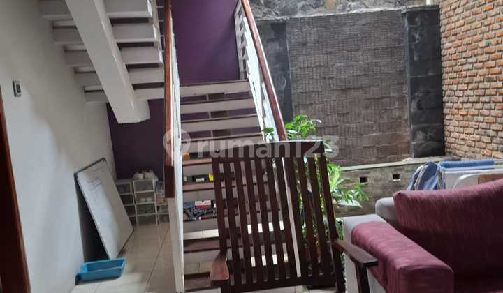 Rumah di Jl Darusaadah, Cinangka, Depok, Bagus, Semi Furnish, SHM 2