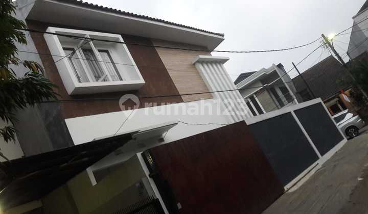 Rumah di Megapolitan Cinere Estate, Depok 2