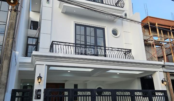 Rumah di Mega Cinere, Blok M, Depok Type 80/200