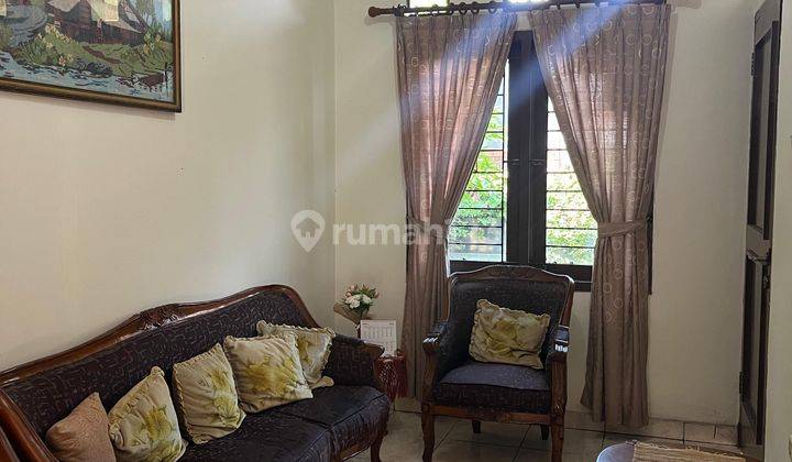 ruang tamu rumah di bogor kota, komplek