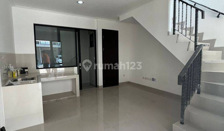 Disewakan Rumah Millennial, Jakarta Utara 4,5 X 10 Unfurnished 2