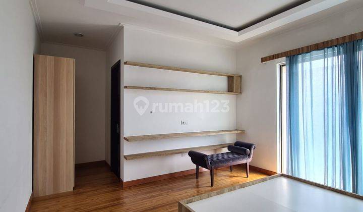 Rumah Bagus Semi Furnished HGB di Golf Island , Jakarta Utara 1