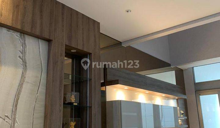 Disewakan Rumah 3 Lantai Baru Furnished di Pantai Indah Kapuk 2