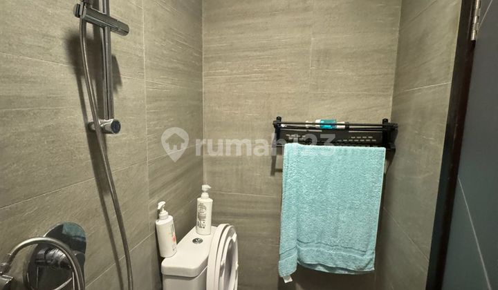 Rumah Kontrakan 2 Lantai Bagus Furnished di Pantai Indah Kapuk, Jakarta Utara 2