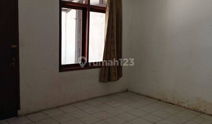 Rumah 2 Lantai Bagus Semi Furnished SHM di Bandung Timur, Bandung 2