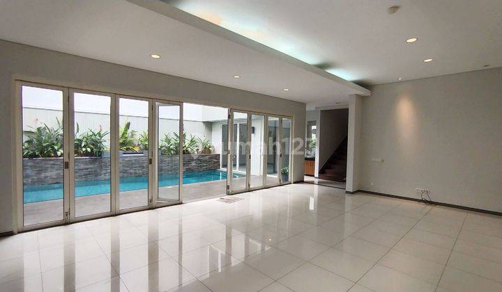 Rumah Minimalis Modern 2 Lantai di Kebayoran Baru  2