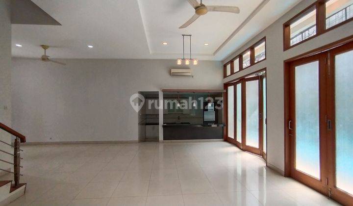 Rumah Modern Minimalis 2 Lantai di Kebayoran Baru  2