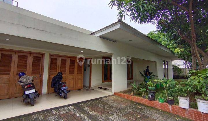 Rumah Cantikk 1.5 lantai bersih nyaman di Kemang  1