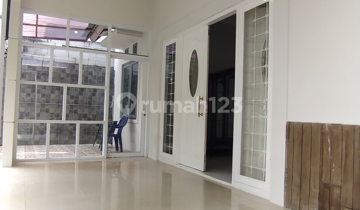 Rumah Cantik 1 Lantai Suasana Tenang Strategis Di Radio Dalam 2