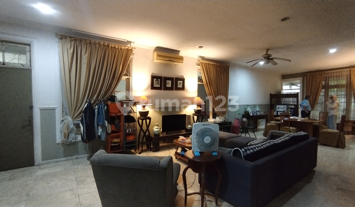 Rumah Strategis Hitung Tanah Siap Huni di Cipete