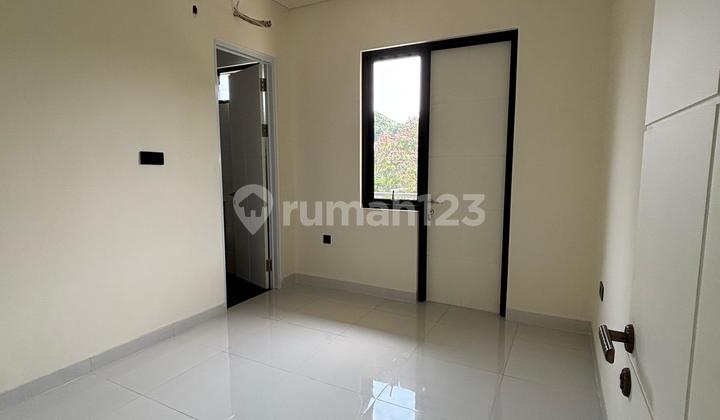 Rumah Baru Modern ada Kolam Renang diAvani Bsd, Harga 6,25 M Nego 2