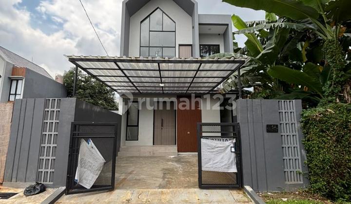 Rumah SHM 2 Lantai Halaman Belakang Luas di Griyaloka, BSD Rumah SHM 2 Lantai Halaman Belakang Luas di Griyaloka, BSD