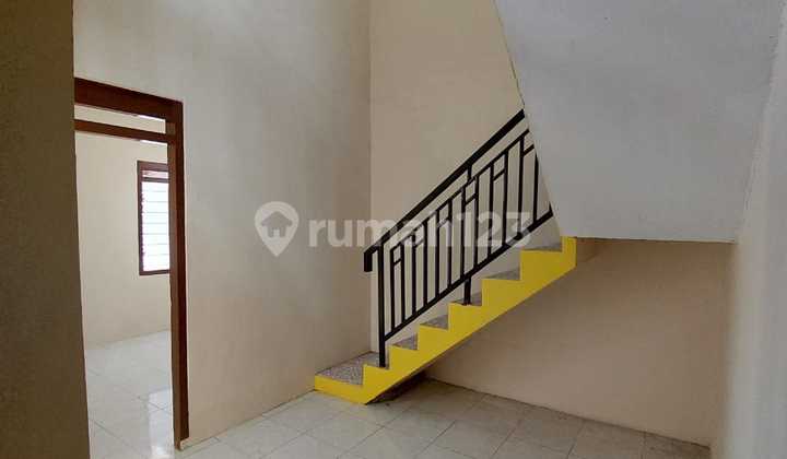 Rumah Gkb Gresik Disewakan Dav.a094 5