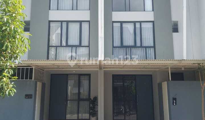 RUMAH ROYAL RESIDENCE SURABAYA MURAH RIK.NW0053