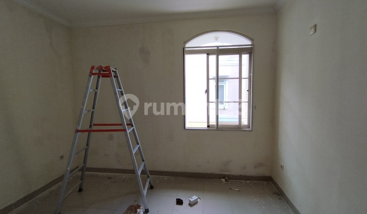 kan Rumah Pantai Indah Kapuk Hook