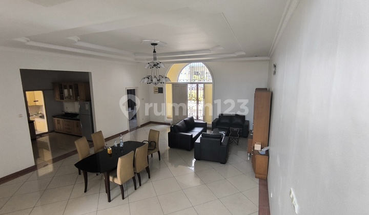 Cluster Damar Beach House at Pantai Indah Kapuk, House on Damar Golf Raya Street, Cluster Damar Bukit Golf Mediterania, Jl. Ebony Golf Raya, Kamal Muara, Penjaringan, North Jakarta City, DKI Jakarta, Indonesia, 14470, Pantai Indah Kapuk