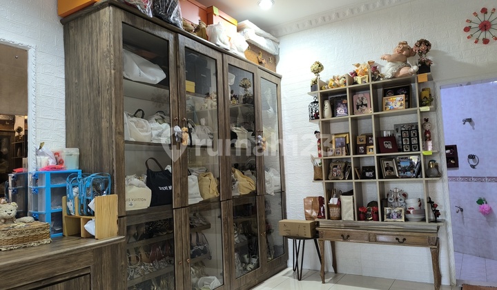 FAVORITE HOUSE IN MUARA KARANG 2