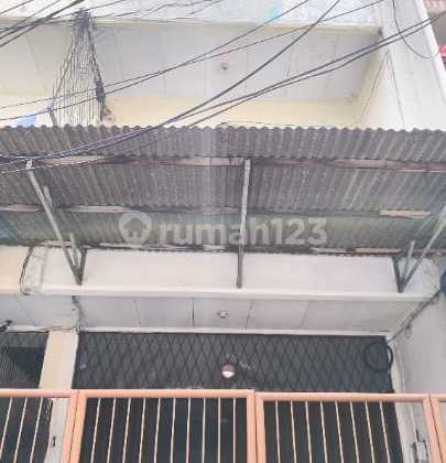 Muara Karang 3-Storey Shop House Near Bustling Market 2