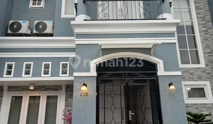 Luxury House in Puri Mediterania Cluster, Good SHM (Certificate of Land Ownership)