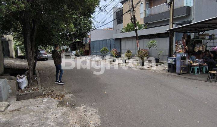 RUMAH KOS REDDOORZ DEKAT CENTRAL PARK JAKARTA BARAT 1