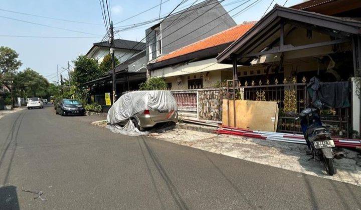 Tebet Barat . . . Rumah Hitung Tanah Di Jalan 3 Mobil Sangat Cocok Untuk Tempat Tinggal 1