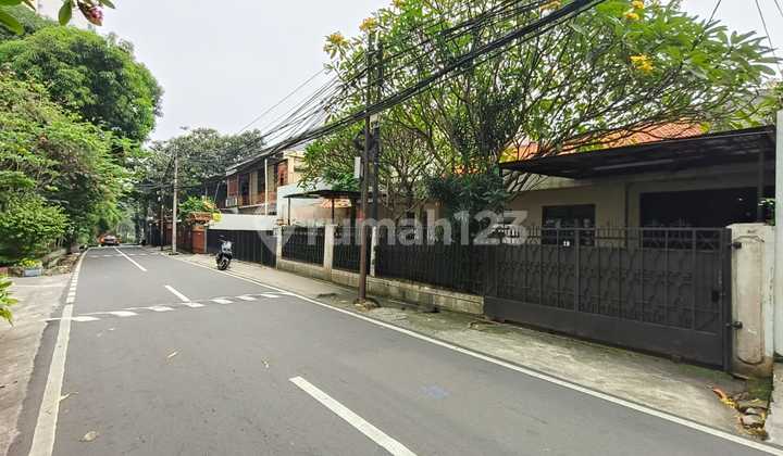 Rumah Lama Siap Huni di Tebet Timur , Akses Jalan 2 Mobil 2