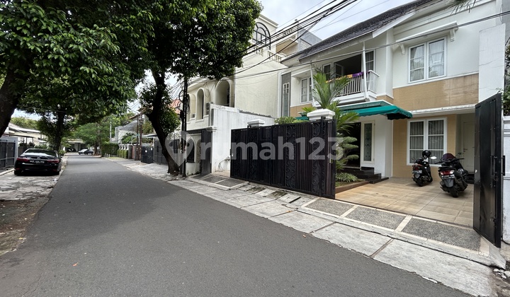 Rumah Minimalist di Tebet Barat Akses Jalan 2 Mobil 2