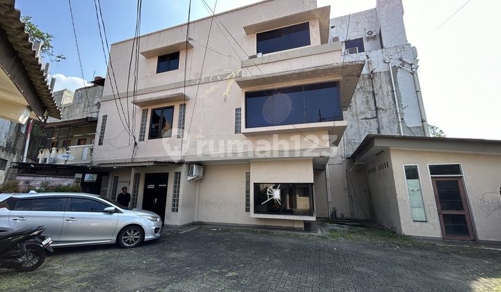 Ruko Building in Tebet Saharjo and Fully Occupied Kost Room, 2-Car Road Access 2