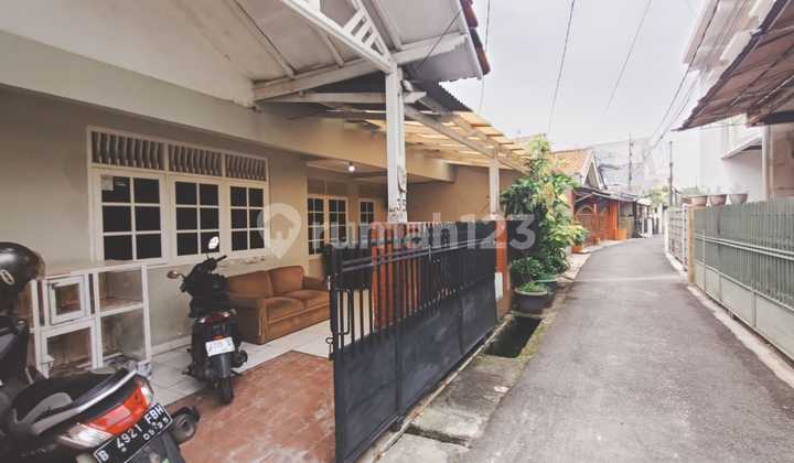 Rumah Siap Huni di Tebet Barat Akses Dekat Jalan 2 Mobil Rumah Siap Huni di Tebet Barat Akses Dekat Jalan 2 Mobil