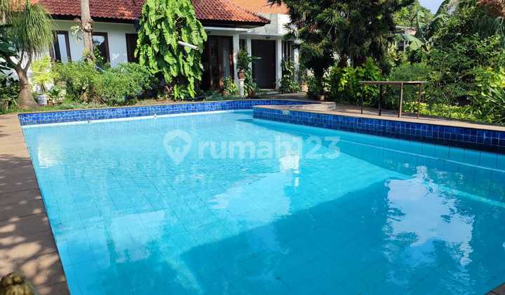 Lingkungan Tenang di Jl Bangka 1490 M2 Desain Tropical + Pool Lingkungan Tenang di Jl Bangka 1490 M2 Desain Tropical + Pool
