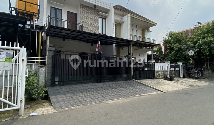Tebet Timur, Premium Location House, 3-Car Road Access 2