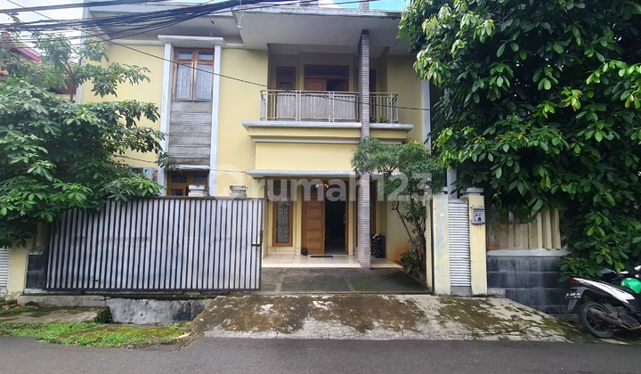 Harga Menarik, Rumah 2 Lantai Di Tebet Barat Akses Jalan Lebar 