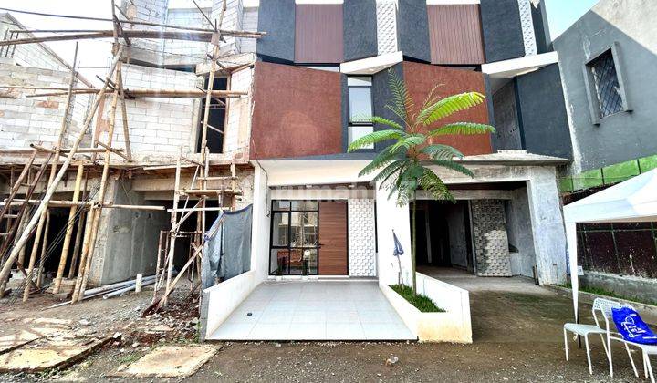 Dijual Townhouse Baru Bagus Lokasi Strategis Tb Simatupang 1