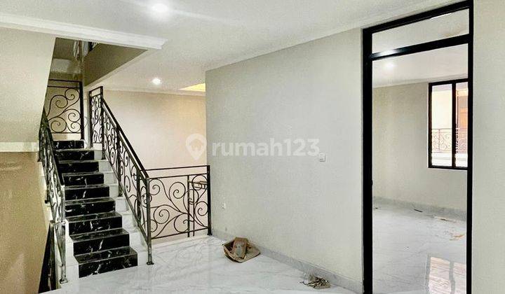 Dijual Rumah Townhouse Bagus Termurah Lokasi Strategis Pejaten 2