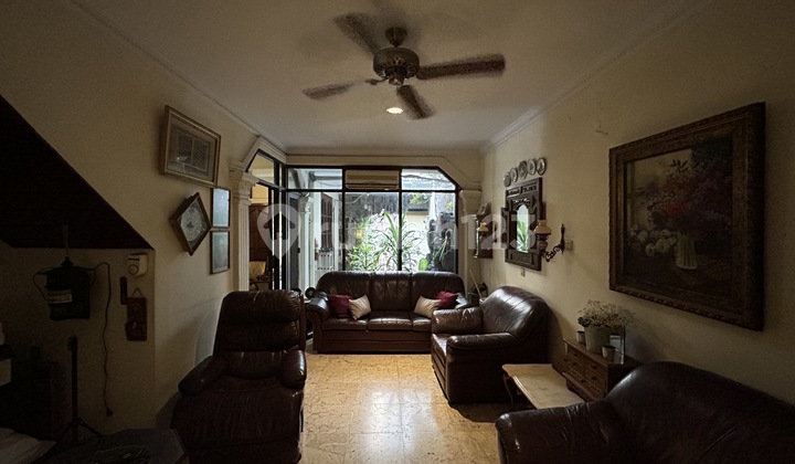 Rumah Hitung Tanah Akses Jalan 3 Mobil Di Tebet Barat 2