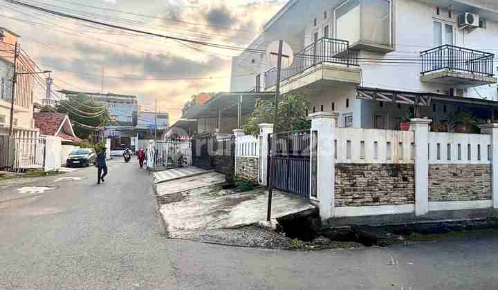 Rumah 2 Lantai Siap Huni di Tebet Timur, Akses Jalan Lebar 3 Mobil  2