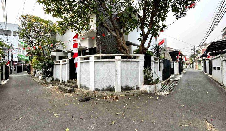 Rumah Siap Huni Di Tebet Timur 2 Lt Hoek Akses Jalan Lebar 1 Mobil 2