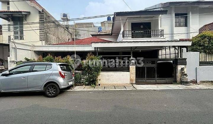 rumah di tebet barat, akses jalan 2 mobil, dekat taman rumah di tebet barat, akses jalan 2 mobil, dekat taman