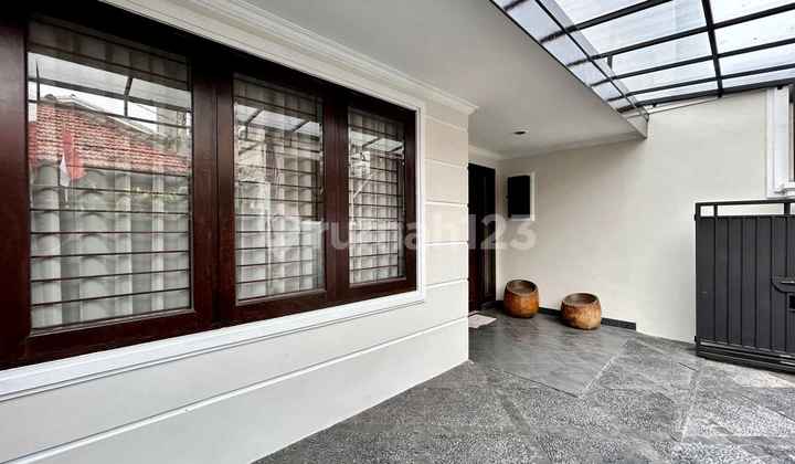 Rumah Minimalist Siap Huni di Tebet Barat Dekat Jalan 2 Mobil 2