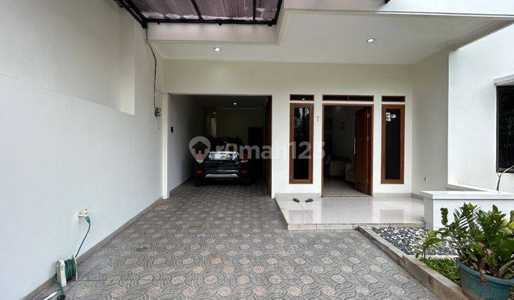 Rumah Mewah di Tebet Barat Depan Taman Akses Jalan 2 Mobil 5